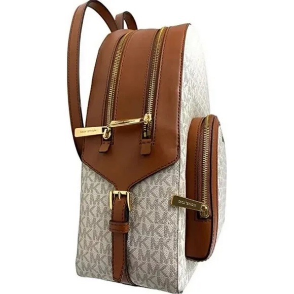 New Michael Kors Jaycee Large Logo Backpack Vanilla - Picture 2 of 4